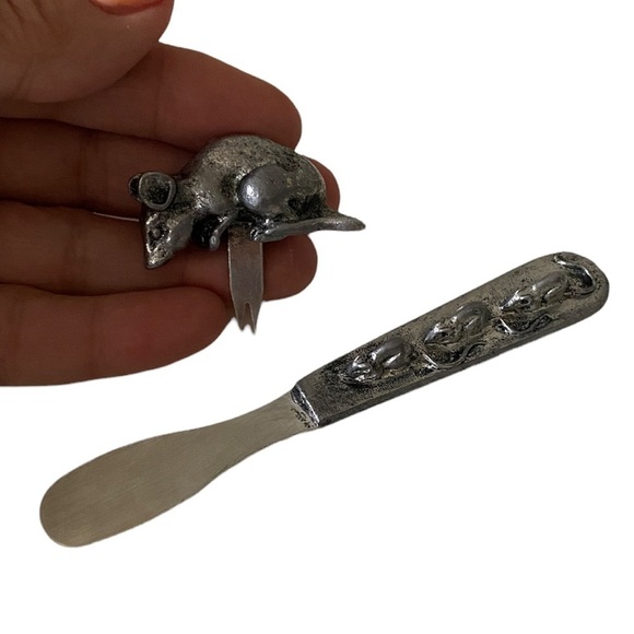 Vintage METZKE Pewter 3 Blind Mice Cheese Knife and Mouse cheese pick 1977 - Picture 2 of 10